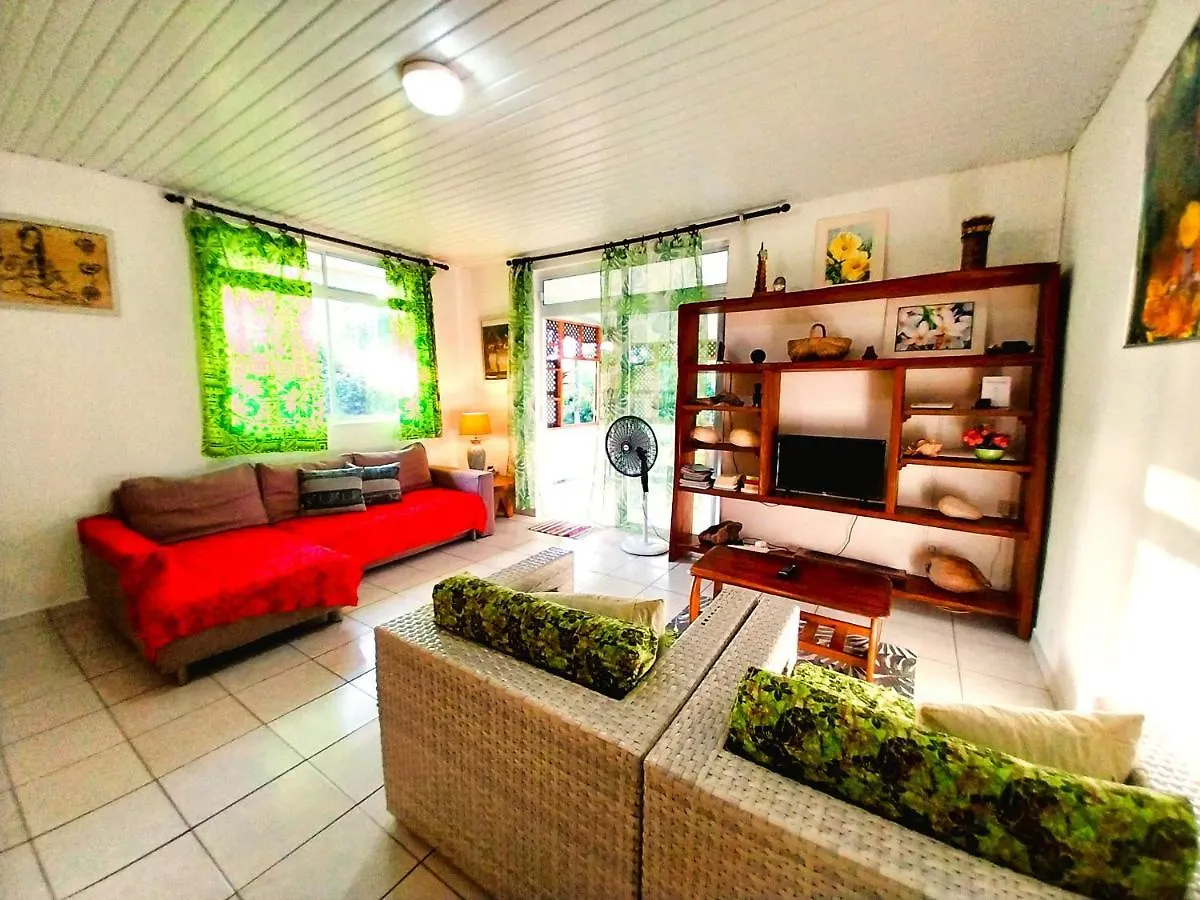 Holiday home Tahiti - Haumaru Beach Fare Mahina