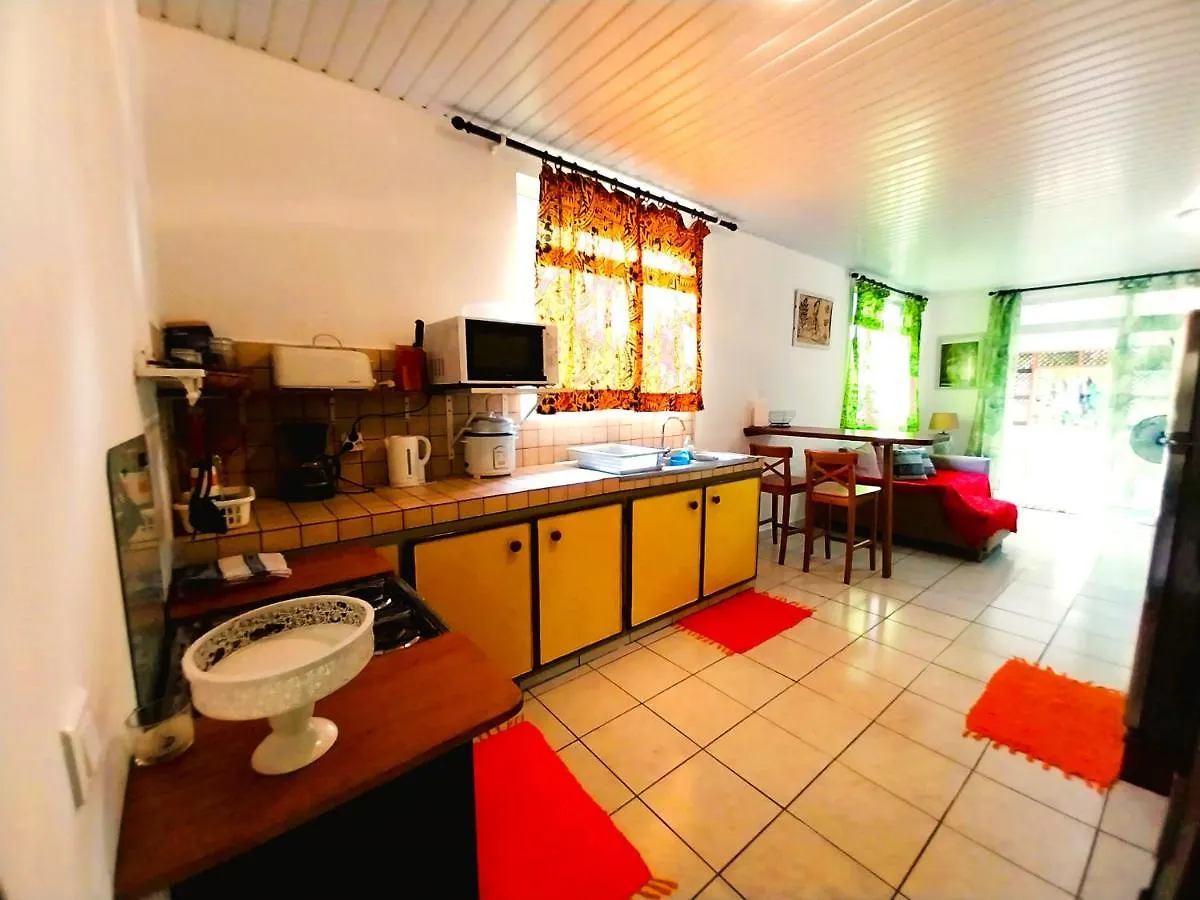 Holiday home Tahiti - Haumaru Beach Fare Mahina