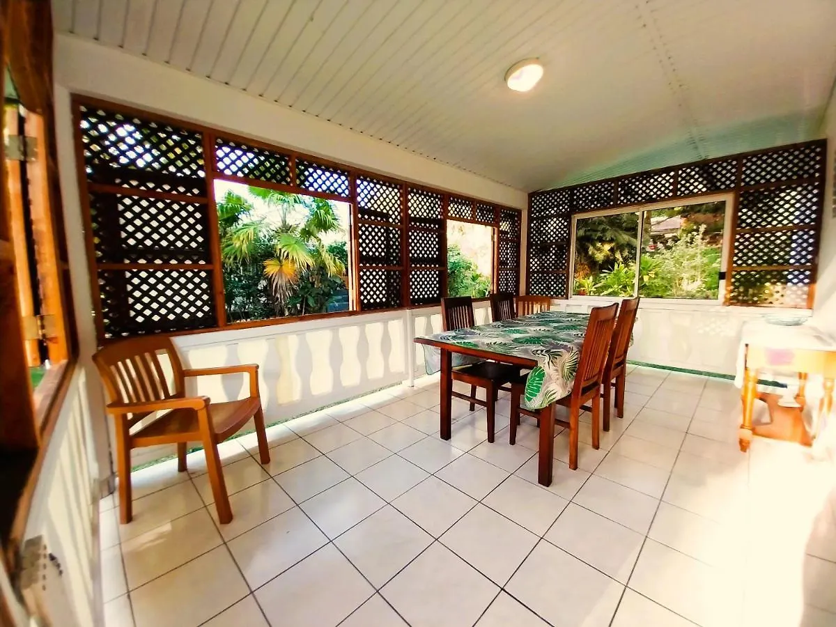 Holiday home Tahiti - Haumaru Beach Fare Mahina