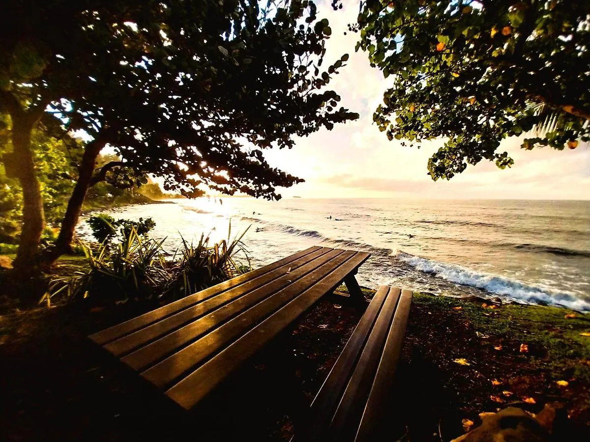 Tahiti - Haumaru Beach Fare Mahina 0*,  French Polynesia