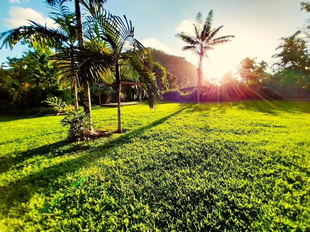 Tahiti - Haumaru Beach Fare Mahina