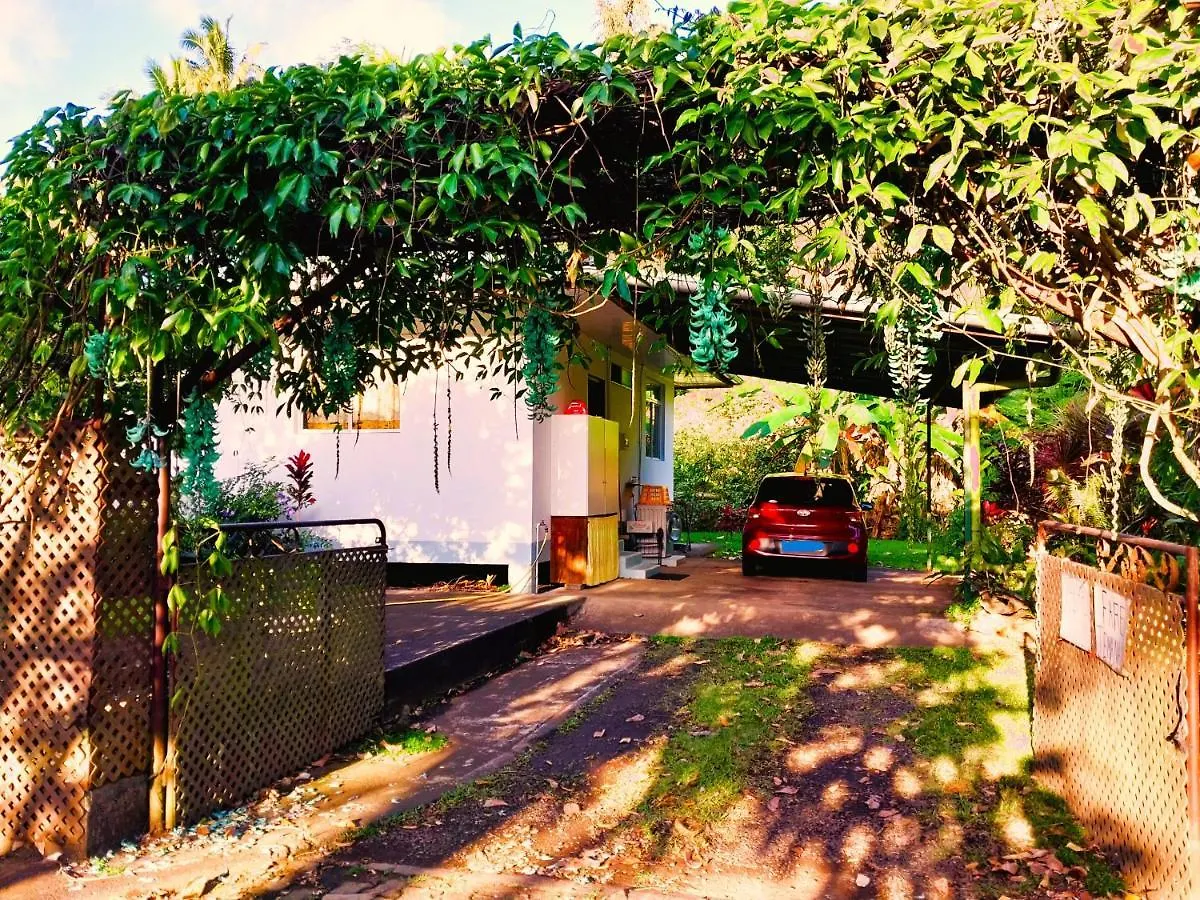 Holiday home Tahiti - Haumaru Beach Fare Mahina